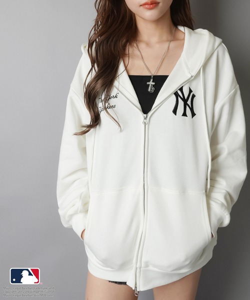 MLB(メジャーリーグベースボール)の「【MLB/メジャーリーグベースボール】別注オーバーサイズジップパーカー/セットアップ対応/ユニセックス(パーカー・レディース・オフホワイト/ブラック/オートミール/ネイビー/杢グレー・ONESIZE)」の6枚目の写真