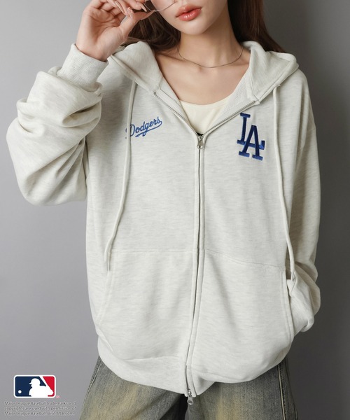 MLB(メジャーリーグベースボール)の「【MLB/メジャーリーグベースボール】別注オーバーサイズジップパーカー/セットアップ対応/ユニセックス(パーカー・レディース・オフホワイト/ブラック/オートミール/ネイビー/杢グレー・ONESIZE)」の9枚目の写真