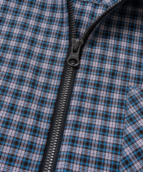 JOHN'S CLOSET(ジョンズクローゼット)の「【31】先染めミニチェック ハーフスリーブ ジップシャツ(シャツ/ブラウス・メンズ・レッド/ブラック/ブルー・LARGE/MEDIUM)」の5枚目の写真