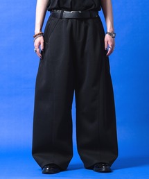 a.p.o.v. バルーンスーパーワイド立体カッティングネオプレーンスウェットパンツ