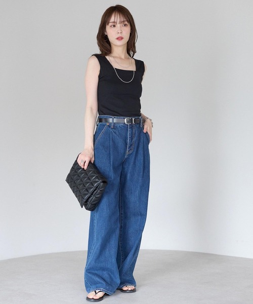 PREFERIR(プレフェリール)の「スクエアネック タンクトップ|ブラ紐隠し インナー 見せない ノースリーブ 着回し ベーシック カットソー(タンクトップ・レディース・ホワイト/チャコールグレー/ブラック・MEDIUM/LARGE)」の9枚目の写真