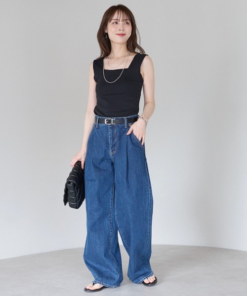 PREFERIR(プレフェリール)の「スクエアネック タンクトップ|ブラ紐隠し インナー 見せない ノースリーブ 着回し ベーシック カットソー(タンクトップ・レディース・ホワイト/チャコールグレー/ブラック・MEDIUM/LARGE)」の7枚目の写真