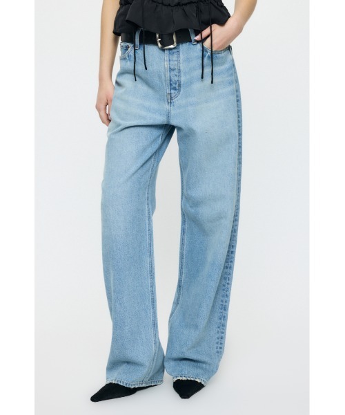 MOUSSY(マウジー)の「LOW SLUNG STRAIGHT(デニムパンツ・レディース・ライトブルー/ブルー・0/1/2)」の16枚目の写真
