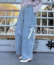レースリボンが目を惹く、2WAYリボンカーゴパンツ