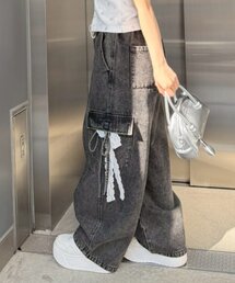 レースリボンが目を惹く、2WAYリボンカーゴパンツ