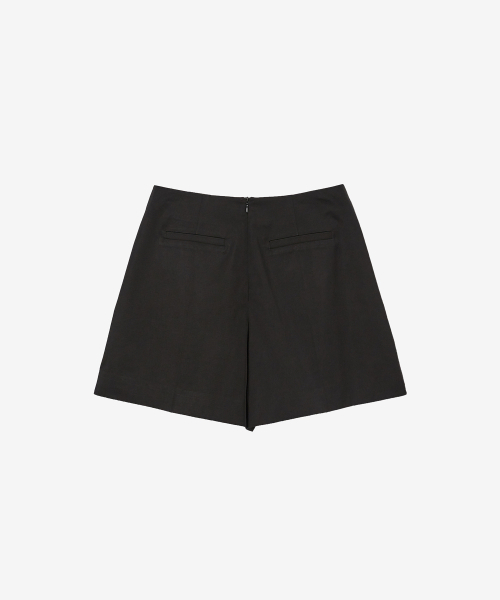 YUJI(ユジ)の「CLASSIC MINI SHORTS BLACK(その他パンツ・レディース・ブラック・SMALL/MEDIUM)」の4枚目の写真