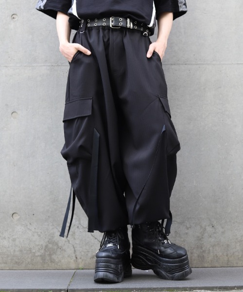 REZEN(リゼン)の「カーゴボンタンバルーンパンツ(その他パンツ・メンズ・ブラック・SMALL/LARGE/MEDIUM)」の1枚目の写真
