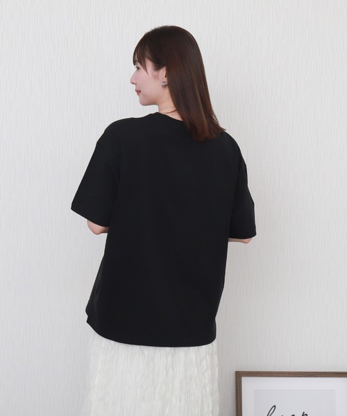libelle more（リベル モア）の「USAコットンビッグシルエットもこもこロゴTシャツ【接触冷感】（Tシャツ/カットソー・レディース・チャコールグレー/ブラック/オフホワイト/ライトカーキ・M/L）」の7枚目の写真