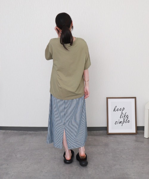 libelle more（リベル モア）の「USAコットンビッグシルエットもこもこロゴTシャツ【接触冷感】（Tシャツ/カットソー・レディース・チャコールグレー/ブラック/オフホワイト/ライトカーキ・M/L）」の16枚目の写真