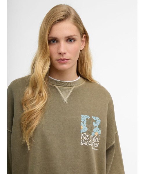 Barbour(バブアー)の「Selenaオーバーサイズスウェット(レディース)(スウェット・レディース・オリーブ/パープル・8)」の4枚目の写真