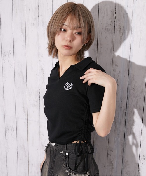 GORGE(ゴージ)の「《サイドドロスト×エンブレム刺繍》スキッパーTシャツ/ストリート/春夏/全2色(Tシャツ/カットソー・レディース・ブラック/ホワイト・F)」の4枚目の写真
