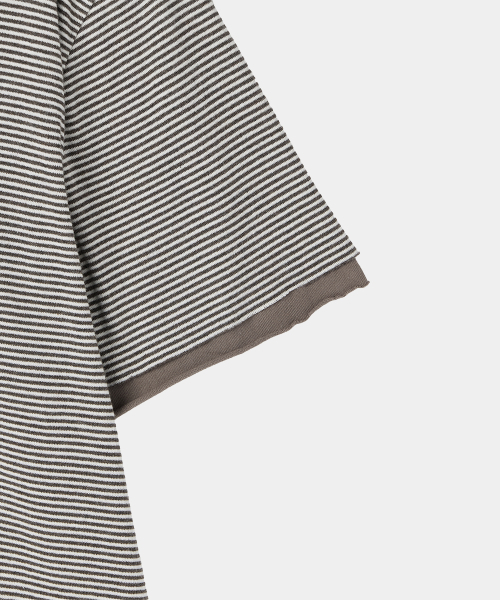 MAISON MINED(メゾンミネド)の「STRIPE LAYERED HALF T BROWN(Tシャツ/カットソー・メンズ・その他・SMALL/MEDIUM/LARGE)」の5枚目の写真