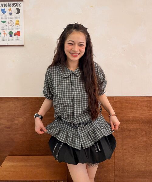 THE GREEN LAB（ザグリーンラボ）の「ラブリーカラー チェック フリル ロングトップ [ブルー]（シャツ/ブラウス・レディース・その他・FREE）」の4枚目の写真