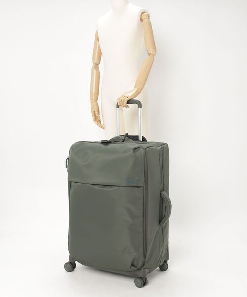 Lipault(リポー)の「Lipault PLUME ロングトリップ カーキ(スーツケース/キャリーバッグ・レディース・カーキ・ONE SIZE)」の2枚目の写真