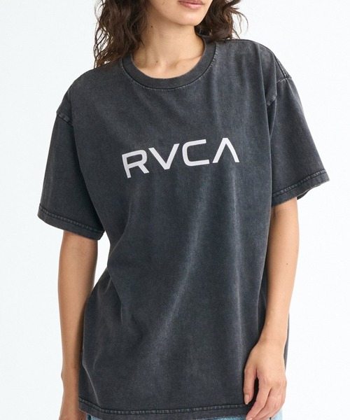 RVCA（ルーカ）の「【RVCA:ルーカ】BIG RVCA LOOSE FIT S/ルーカロゴ半袖Tシャツ（Tシャツ/カットソー・レディース・ホワイト/スミクロ・SMALL/MEDIUM/LARGE）」の2枚目の写真
