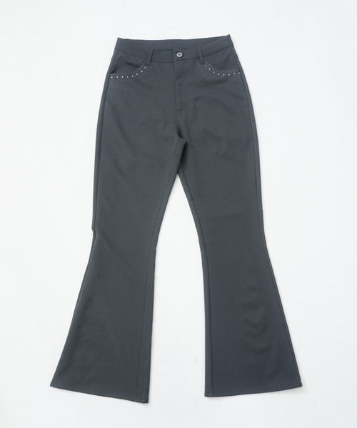 FCMM(エフシーエムエム)の「STUD FLARE PANTS/スタッズフレアパンツ(その他パンツ・レディース・グレー/ブラック・SMALL/MEDIUM)」の2枚目の写真