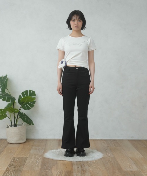 FCMM(エフシーエムエム)の「STUD FLARE PANTS/スタッズフレアパンツ(その他パンツ・レディース・グレー/ブラック・SMALL/MEDIUM)」の6枚目の写真