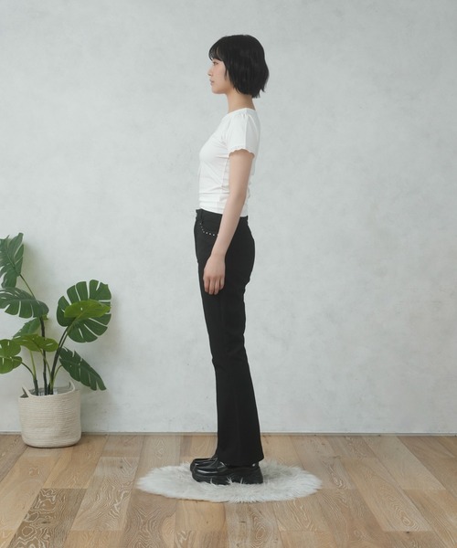 FCMM(エフシーエムエム)の「STUD FLARE PANTS/スタッズフレアパンツ(その他パンツ・レディース・グレー/ブラック・SMALL/MEDIUM)」の8枚目の写真