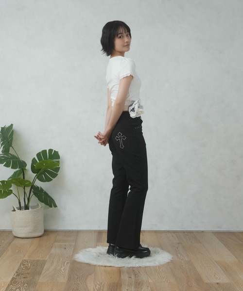 FCMM(エフシーエムエム)の「STUD FLARE PANTS/スタッズフレアパンツ(その他パンツ・レディース・グレー/ブラック・SMALL/MEDIUM)」の12枚目の写真