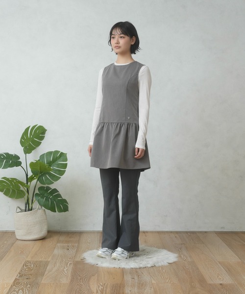 FCMM(エフシーエムエム)の「STUD FLARE PANTS/スタッズフレアパンツ(その他パンツ・レディース・グレー/ブラック・SMALL/MEDIUM)」の16枚目の写真