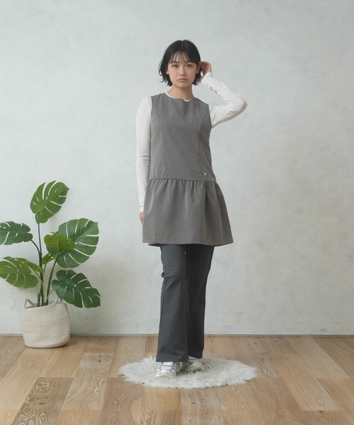 FCMM(エフシーエムエム)の「STUD FLARE PANTS/スタッズフレアパンツ(その他パンツ・レディース・グレー/ブラック・SMALL/MEDIUM)」の21枚目の写真