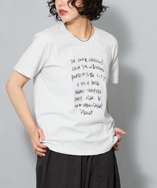 aremoi(アレモイ)の「手書き風メッセージグラフィック 半袖Tシャツ(Tシャツ/カットソー・レディース・ライトグレー・SMALL/MEDIUM/LARGE)」の6枚目の写真