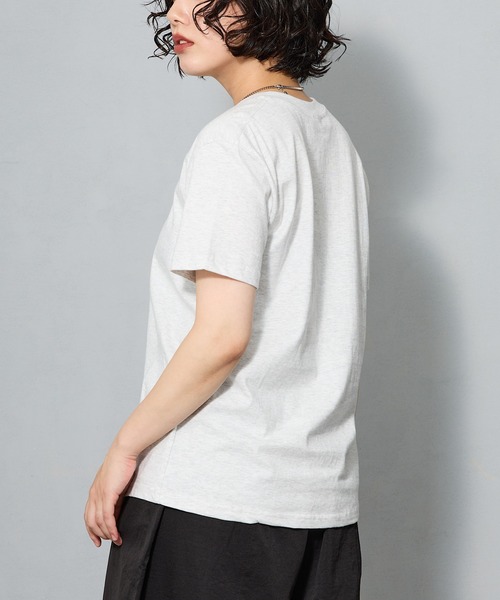 aremoi(アレモイ)の「手書き風メッセージグラフィック 半袖Tシャツ(Tシャツ/カットソー・レディース・ライトグレー・SMALL/MEDIUM/LARGE)」の14枚目の写真