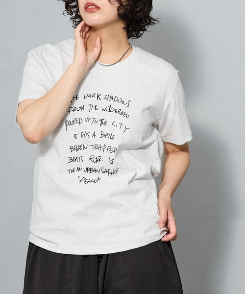 aremoi(アレモイ)の「手書き風メッセージグラフィック 半袖Tシャツ(Tシャツ/カットソー・レディース・ライトグレー・SMALL/MEDIUM/LARGE)」の12枚目の写真