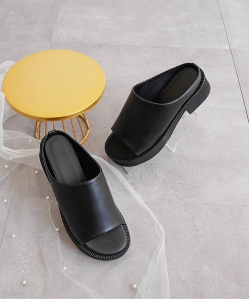 Fabby fabby(ファビィーファビィー)の「4.2cm厚底プラットフォームサンダル(サンダル・レディース・ブラウン/ブラック系その他/ブラック・SMALL/MEDIUM/LARGE)」の1枚目の写真