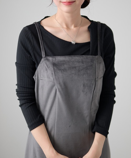 DAYRA(デイラ)の「ドレープネック アシンメトリー 長袖 リブ トップス(Tシャツ/カットソー・レディース・チャコールグレー/グリーン/ブラック・FREE/S)」の2枚目の写真