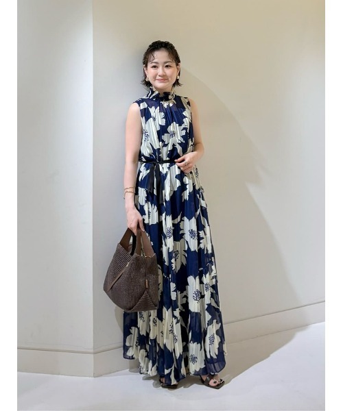 allureville(アルアバイル)の「WEB 一部店舗展開 シアーヨウリュウワンピース(ワンピース・レディース・ブルー系その他・2/1)」の2枚目の写真