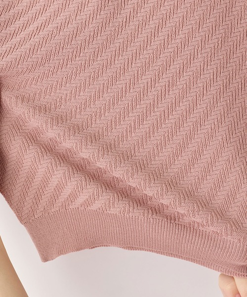 MEN'S BIGI(メンズビギ)の「ハイゲージジャカード 薄手モックネックサマーニット<持続冷感>(Tシャツ/カットソー・メンズ・オフホワイト/ピンク/ネイビー/ターコイズブルー・04/01/03/02)」の6枚目の写真