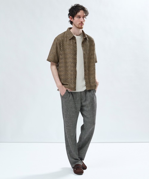 MEN'S BIGI(メンズビギ)の「ハイゲージジャカード 薄手モックネックサマーニット<持続冷感>(Tシャツ/カットソー・メンズ・オフホワイト/ピンク/ネイビー/ターコイズブルー・04/01/03/02)」の11枚目の写真