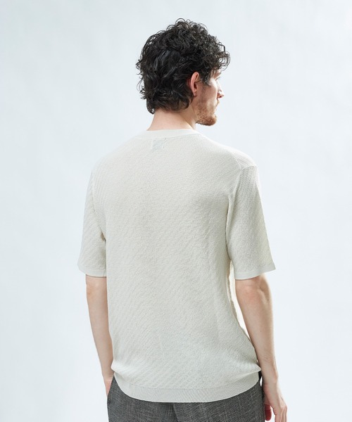 MEN'S BIGI(メンズビギ)の「ハイゲージジャカード 薄手モックネックサマーニット<持続冷感>(Tシャツ/カットソー・メンズ・オフホワイト/ピンク/ネイビー/ターコイズブルー・04/01/03/02)」の9枚目の写真