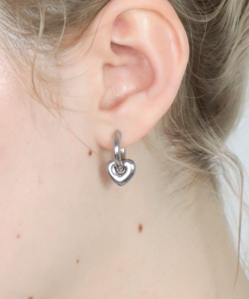 Bilan(ビラン)の「( 金属アレルギー軽減 サージカルステンレス ) ハートドロップピアス / 【BILAN】 Heart Drop Pierce(ピアス(両耳用)・レディース・シルバー/ゴールド/マルチ・FREE)」の2枚目の写真