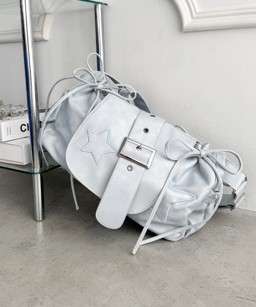 SOLLON.(ソルロン)の「スターベルトフラップボストンバッグ(ショルダーバッグ・レディース・ブラック/アイボリー/シルバー/ライトブルー・FREE)」の12枚目の写真