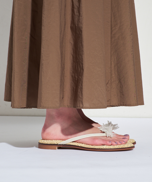 GRISE(グリーズ)の「《WEB+一部店舗限定》GRISE SEA MOTIF トングサンダル(サンダル・レディース・カーキ/ブラウン/アイボリー・LARGE/MEDIUM/SMALL/X-LARGE)」の20枚目の写真