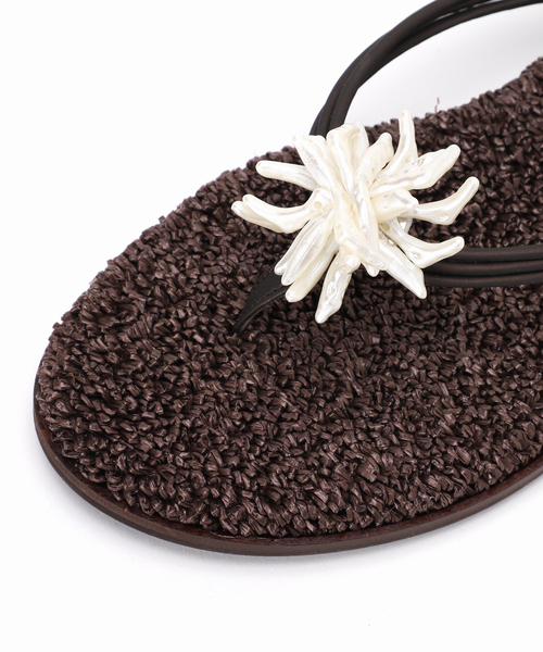 GRISE(グリーズ)の「《WEB+一部店舗限定》GRISE SEA MOTIF トングサンダル(サンダル・レディース・カーキ/ブラウン/アイボリー・LARGE/MEDIUM/SMALL/X-LARGE)」の7枚目の写真