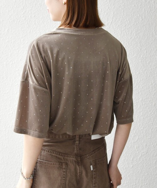 SHIPS any(シップス エニィ)の「SHIPS any:〈洗濯機可能〉ポリエステルベロア ラメ ドット ワイド カットソー(Tシャツ/カットソー・レディース・ネイビー/ベージュ・ONE SIZE)」の6枚目の写真