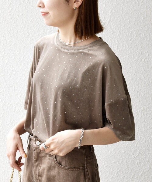 SHIPS any(シップス エニィ)の「SHIPS any:〈洗濯機可能〉ポリエステルベロア ラメ ドット ワイド カットソー(Tシャツ/カットソー・レディース・ネイビー/ベージュ・ONE SIZE)」の7枚目の写真
