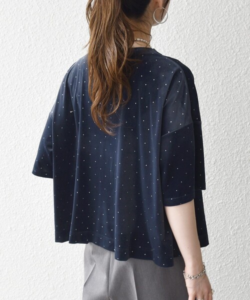 SHIPS any(シップス エニィ)の「SHIPS any:〈洗濯機可能〉ポリエステルベロア ラメ ドット ワイド カットソー(Tシャツ/カットソー・レディース・ネイビー/ベージュ・ONE SIZE)」の13枚目の写真