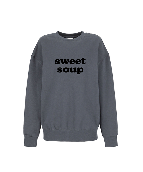 SWEET SOUP(スウィートスープ)の「スウィートハートレタリングオーバーサイズスウェットシャツ(WCRLTF2)(Tシャツ/カットソー・レディース・ブラック/チャコールグレー/ライトグレー・55/66㎝~76㎝)」の2枚目の写真