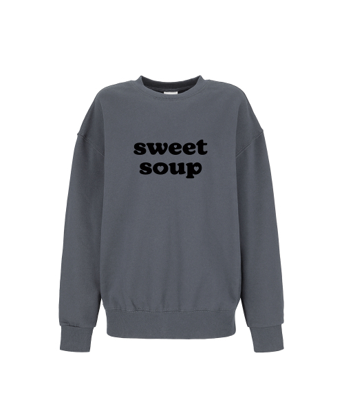 SWEET SOUP(スウィートスープ)の「スウィートハートレタリングオーバーサイズスウェットシャツ(WCRLTF2)(Tシャツ/カットソー・レディース・ブラック/チャコールグレー/ライトグレー・55/66㎝~76㎝)」の6枚目の写真