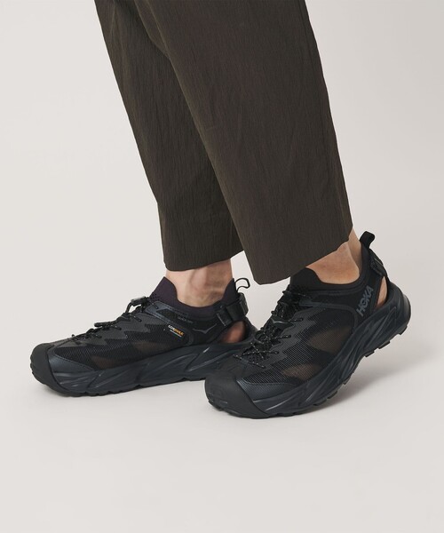 HOKA(ホカ)の「<HOKA>ホパラ 2 シューズ(サンダル・メンズ・ブラック・27cm/26cm/28cm/25cm/29cm)」の2枚目の写真