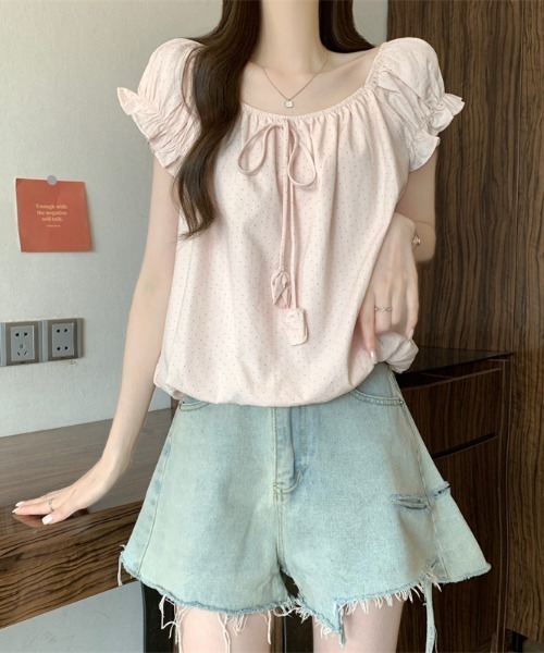 LUCPY（ラクピー）の「リボンネックギャザーフレンチブラウス（シャツ/ブラウス・レディース・ピンク/イエロー/ブルー/ホワイト・FREE）」の4枚目の写真