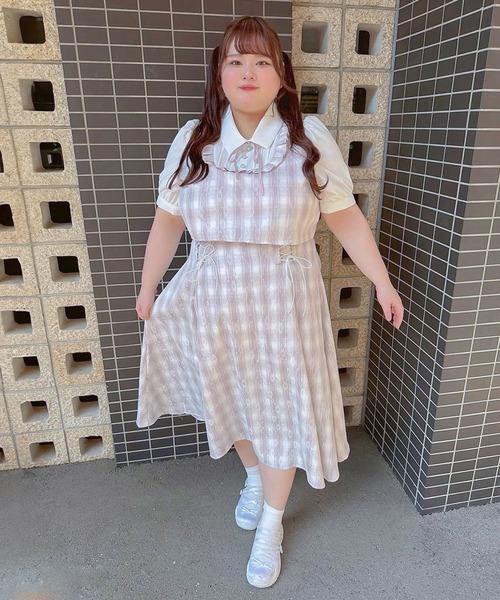 DearMyLoveWhip(ディアマイラブホイップ)の「ヨークフリルセットアップ風ドッキング半袖ワンピース【4Lー6L】(ワンピース・レディース・ブルーグレー/ブラック/ベビーピンク・4L/6L/5L)」の8枚目の写真