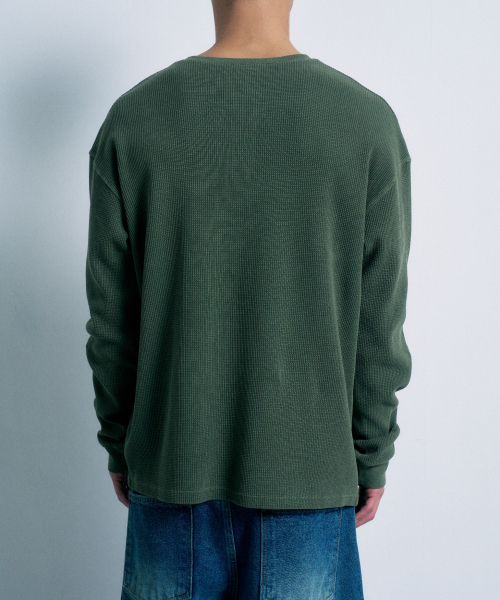 FERNOV（ペルノブ）の「ウォッシュドワッフルヘンリーネックカーキ（Tシャツ/カットソー・メンズ・その他・1/2/3）」の3枚目の写真