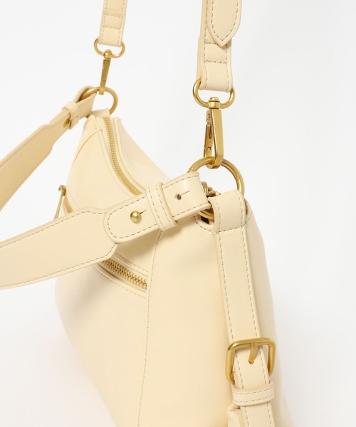 LOWRYS FARM（ローリーズファーム）の「【500mlペットボトル収納可】２ＷＡＹワンショルダーＢＡＧ　1051651（ハンドバッグ・レディース・イエロー/ブラウン/ブラック・FREE）」の14枚目の写真