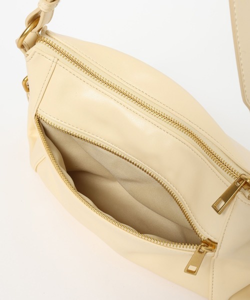 LOWRYS FARM（ローリーズファーム）の「【500mlペットボトル収納可】２ＷＡＹワンショルダーＢＡＧ　1051651（ハンドバッグ・レディース・イエロー/ブラウン/ブラック・FREE）」の4枚目の写真