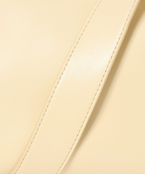 LOWRYS FARM（ローリーズファーム）の「【500mlペットボトル収納可】２ＷＡＹワンショルダーＢＡＧ　1051651（ハンドバッグ・レディース・イエロー/ブラウン/ブラック・FREE）」の9枚目の写真